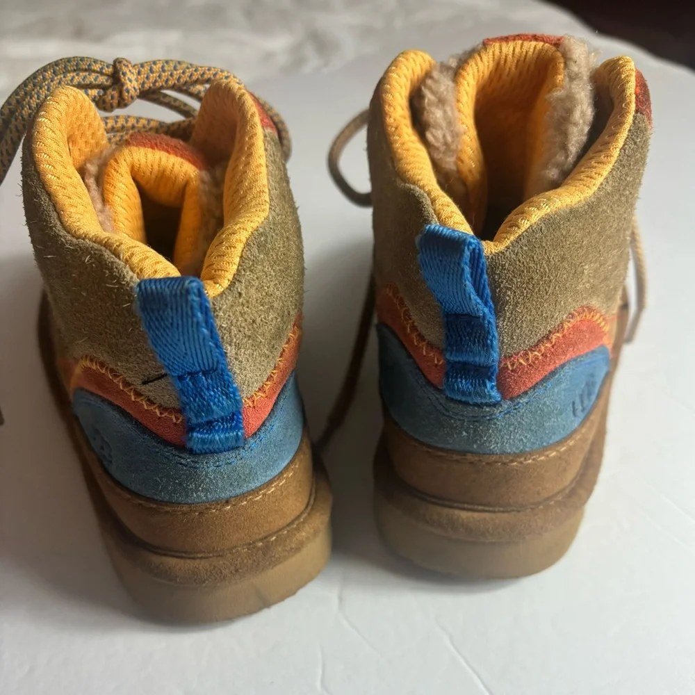 UGG| UGG kid’s hiking/ walking boots size 1. Color tan/blue/red.